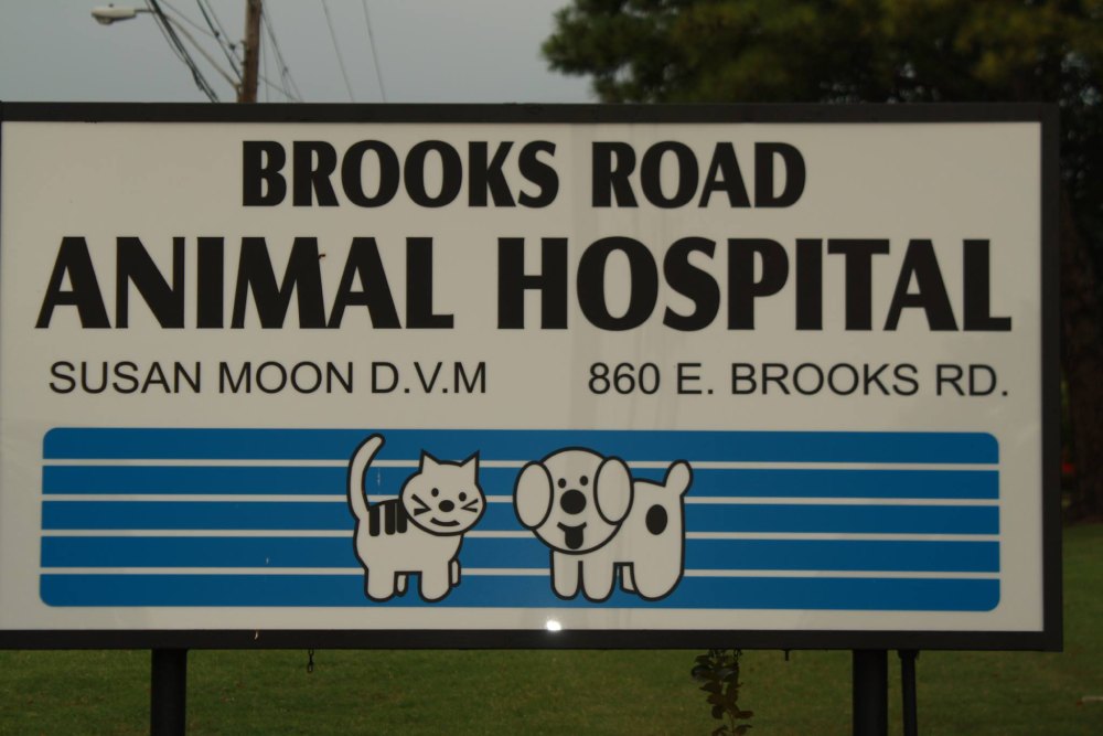 About Brooks Road Animal Hospital | Vet In Memphis, TN 38116